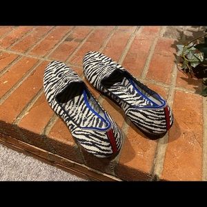Rothy’s size 8 navy zebra loafer